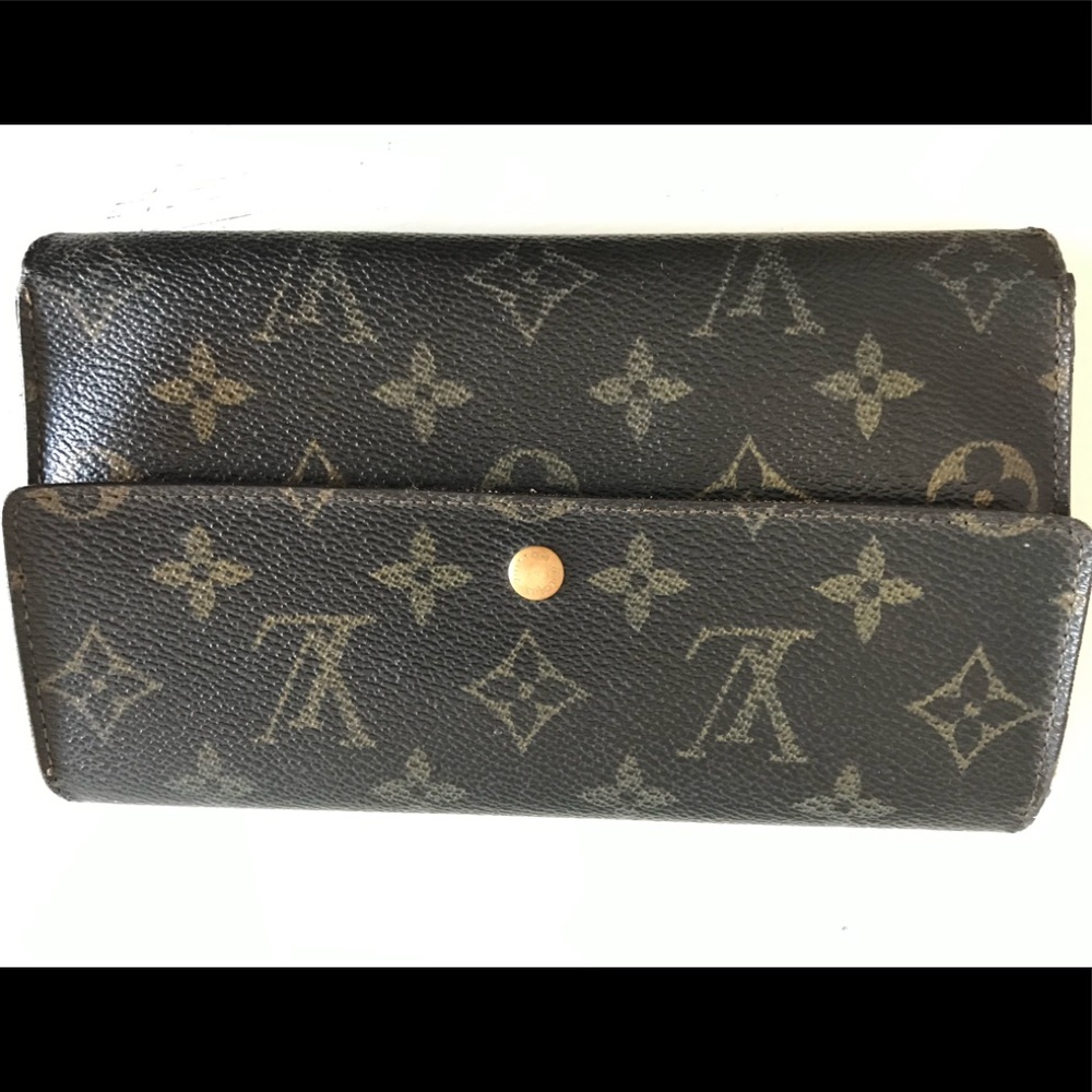 Louis Vuitton International Wallet